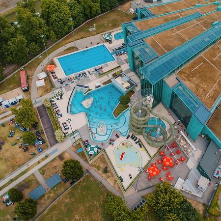 Portobello Wellness & Yacht Hotel Эстергом Экстерьер фото