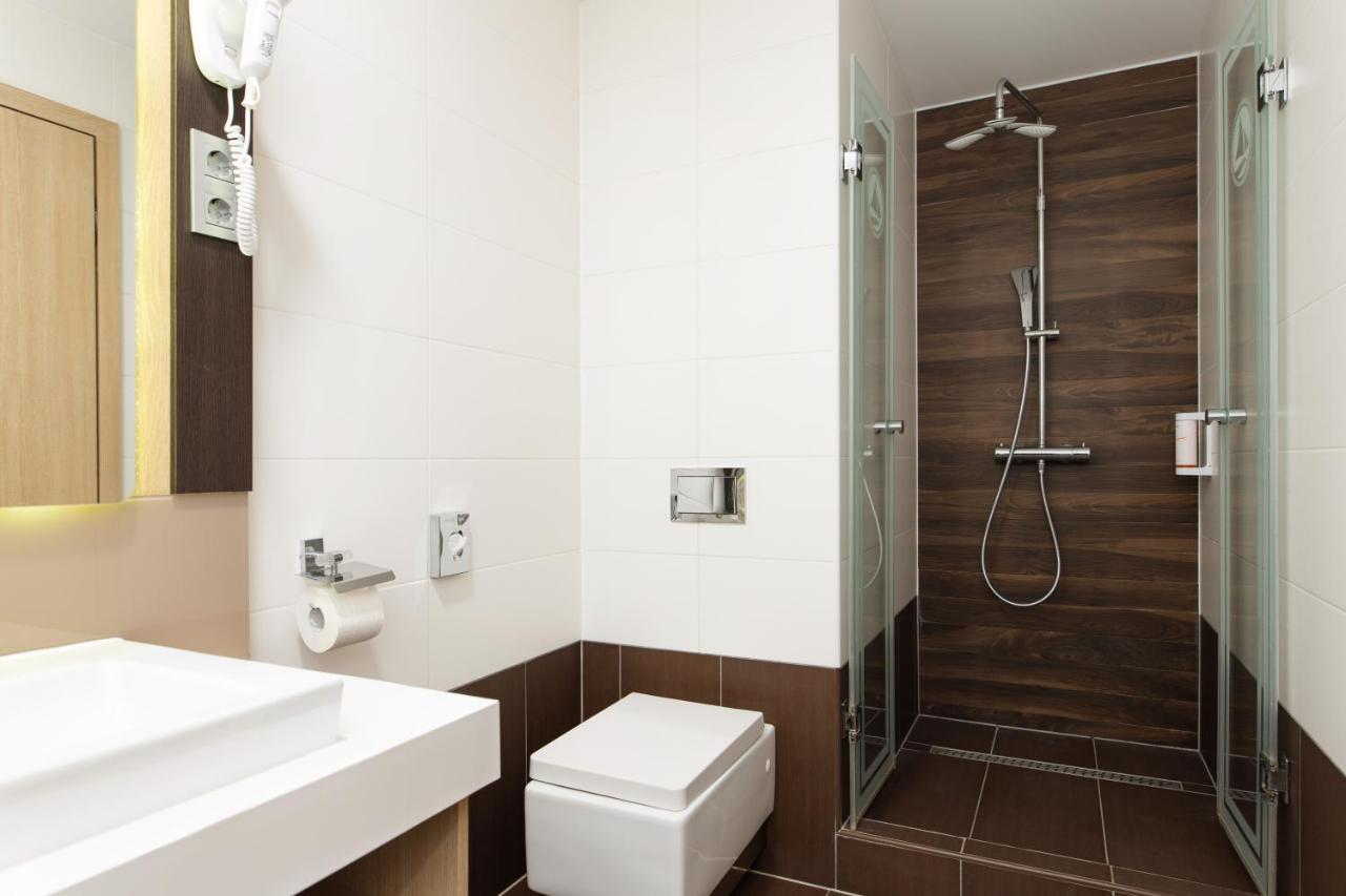 Portobello Wellness & Yacht Hotel Эстергом Экстерьер фото