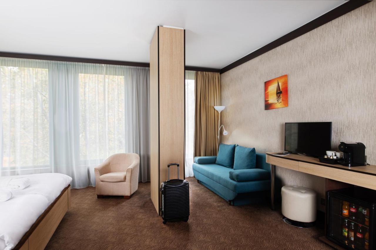 Portobello Wellness & Yacht Hotel Эстергом Экстерьер фото